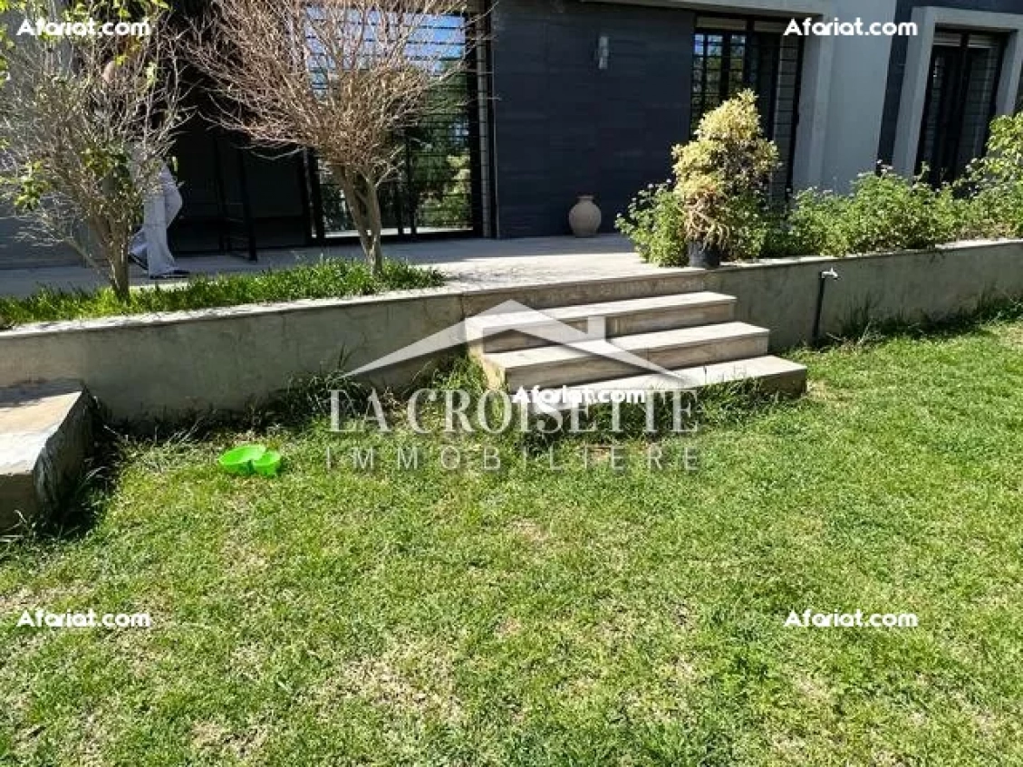 Appartement S+4 avec jardin à La Marsa  ZAL1758