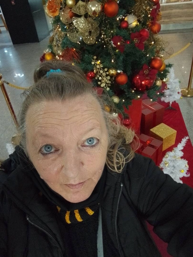 gardienne ou concierge de maison privée ou petit immeuble