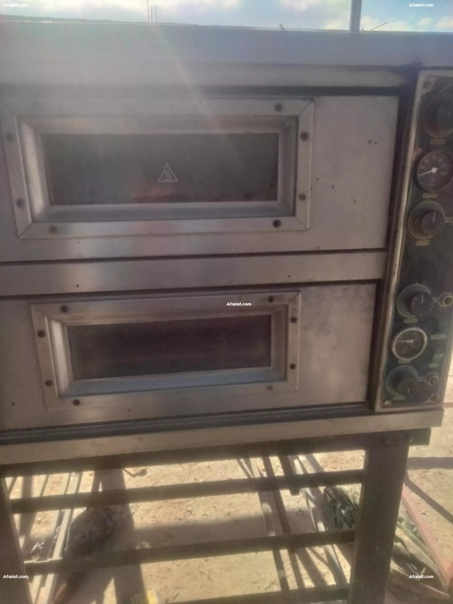 Vente four electrique 12 pizzas en tres bon etat