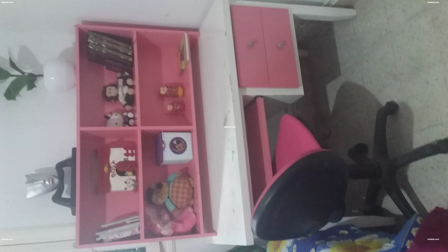 Bureau fillette avec bibliothèque