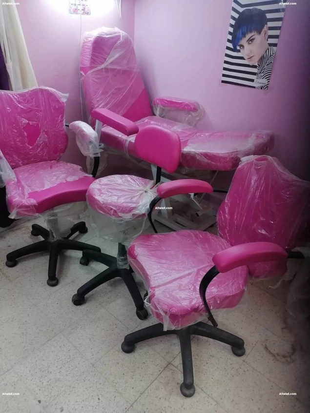 vendre une variation des chaises pour coiffure