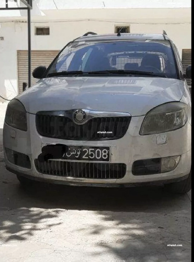 Skoda berline 6CV