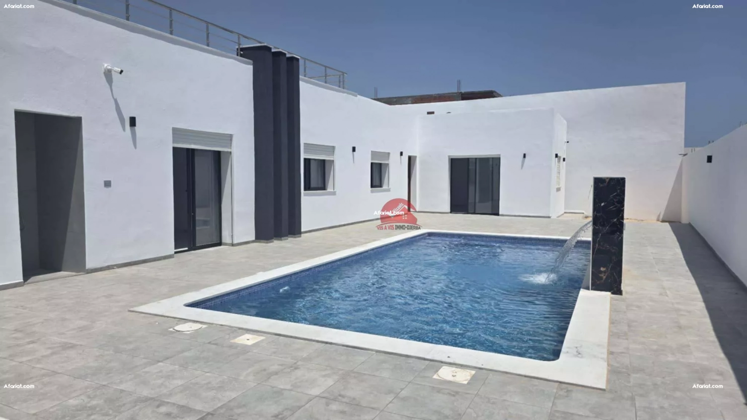 VILLA À VENDRE - TITRE BLEU - TEZDAINE DJERBA ZA - RÉF V722