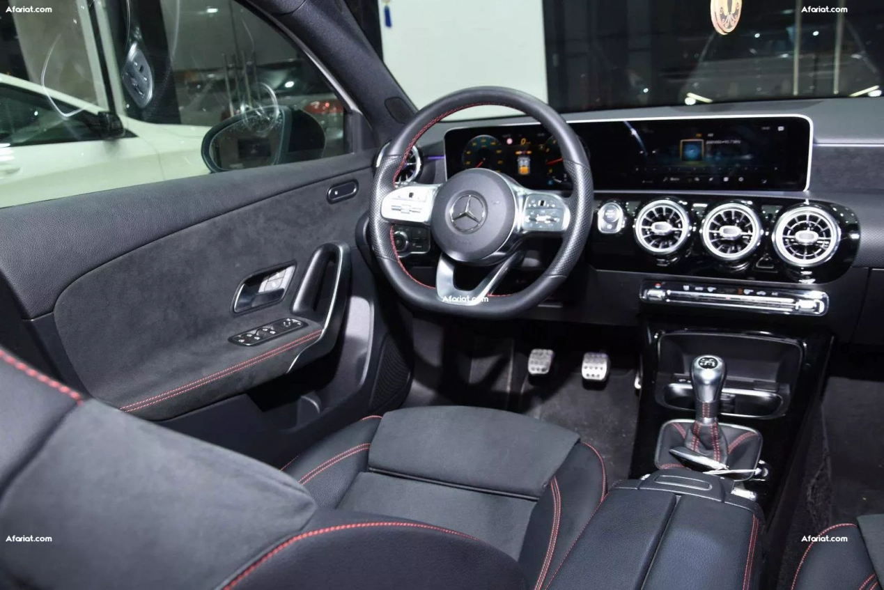 Mercedes A180 kit AMG( échange possible)