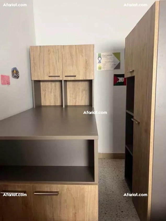« un bureau en très bon état
