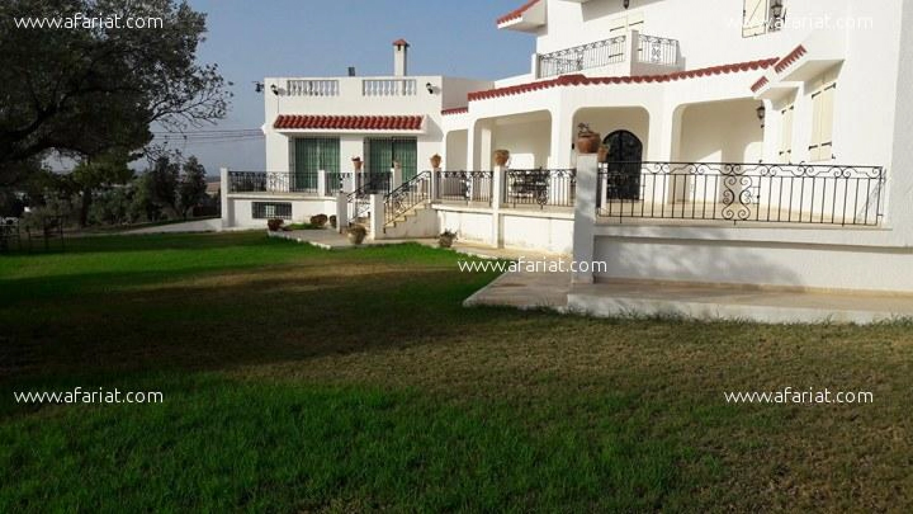 VILLA DE MAITRE TUNIS OUEST 760 M2 /3 HA - Afariat Tayara