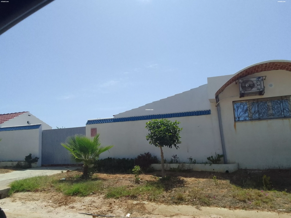 A vendre "Senia" 1000 mètre carré avec une maison