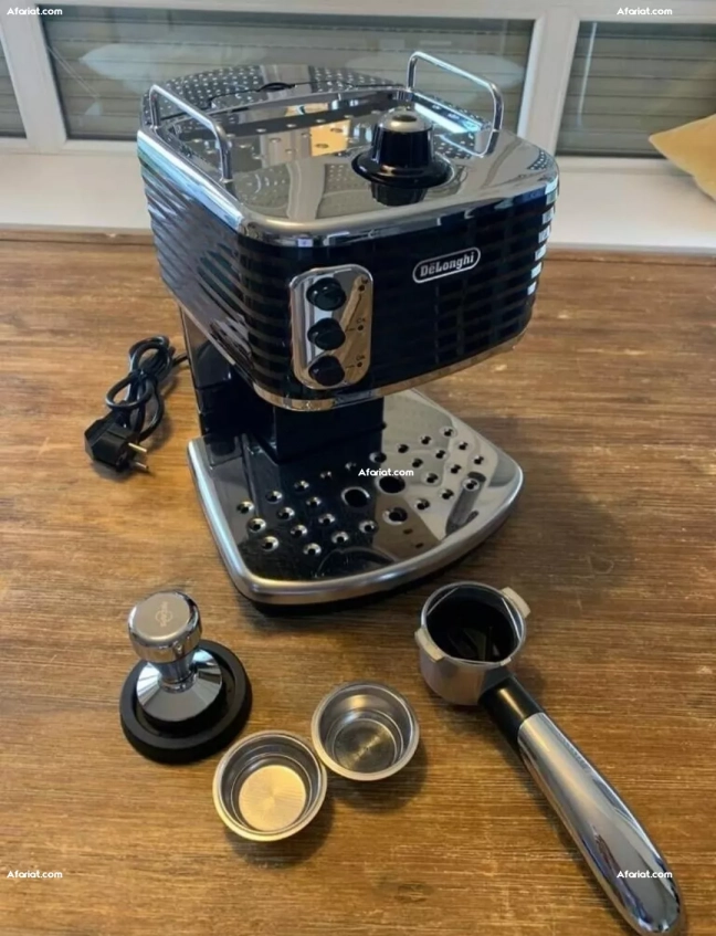 Machine a café délonghi manuelle et avec capsule