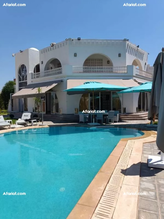 Villa CARLINE(Réf: L2997)