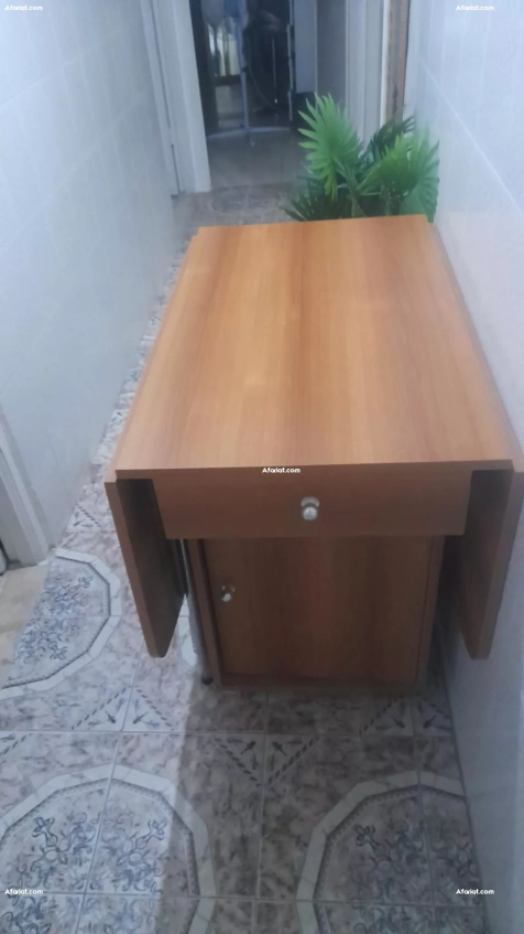 Table à manger pliante avec tiroirs et roulettes