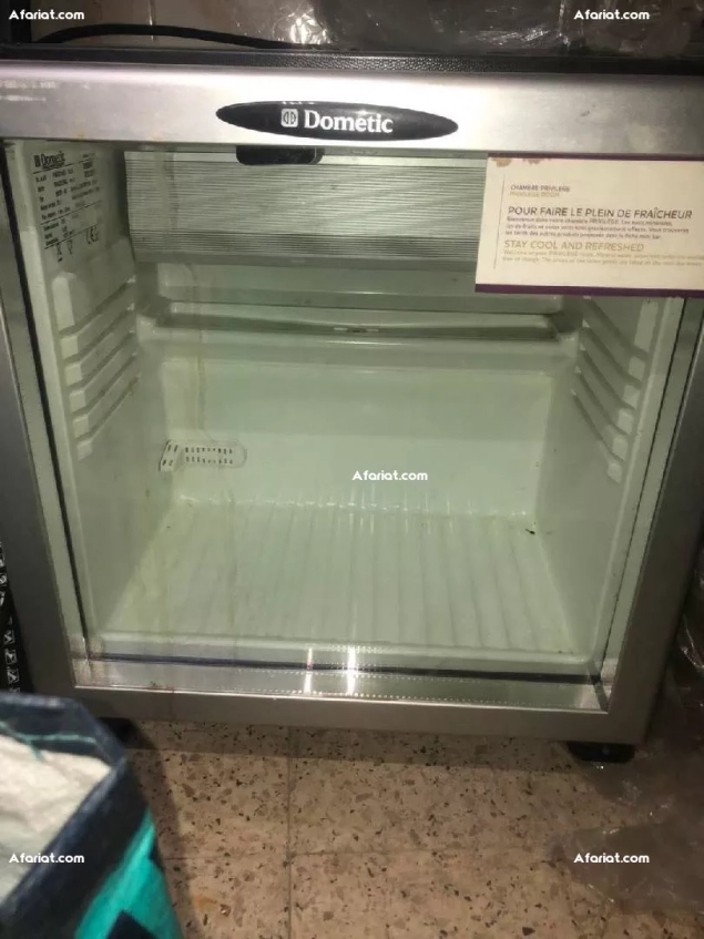 minibar de la marque Dometic très bonne état