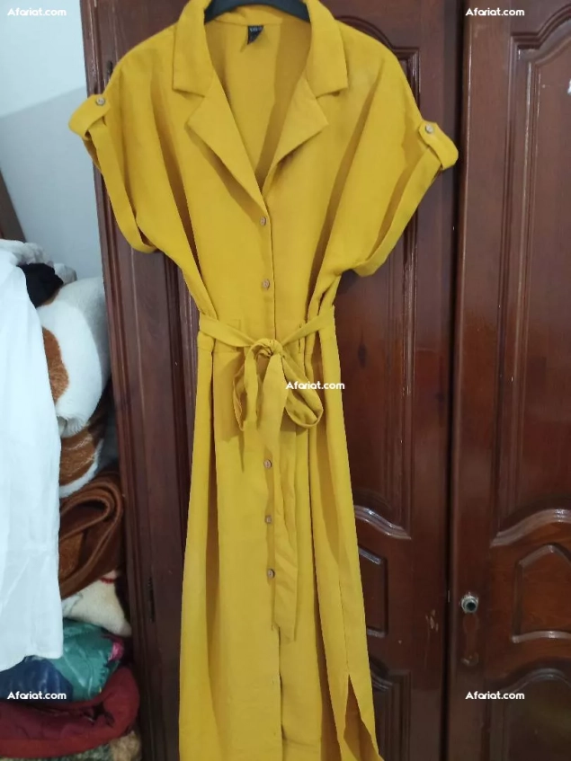 robe jaune