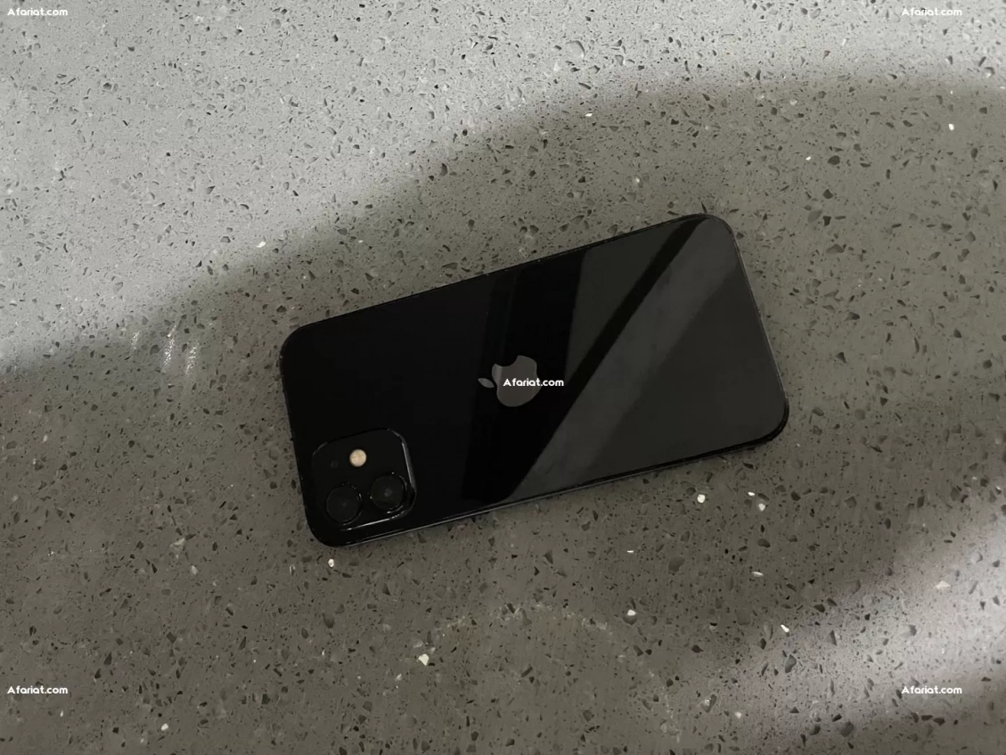 iphone 12   / stockage 64 go/ etat de batterie 77%