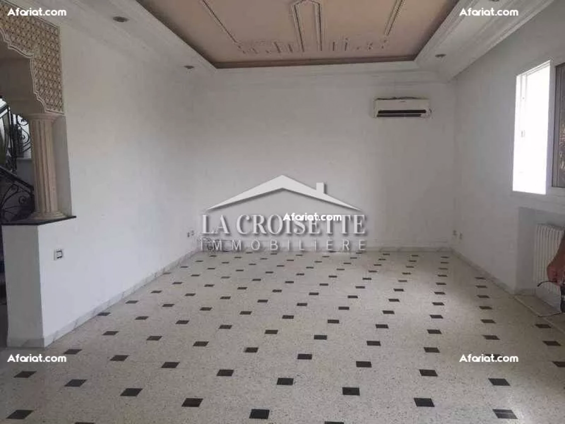 Etage de villa S+3 pour bureautique à La Marsa ZBL0448