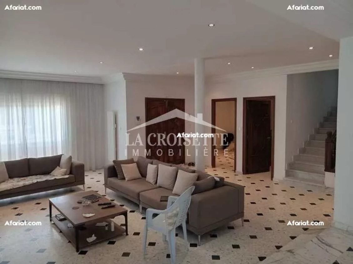 Villa S+4 à La Marsa  MVV0393