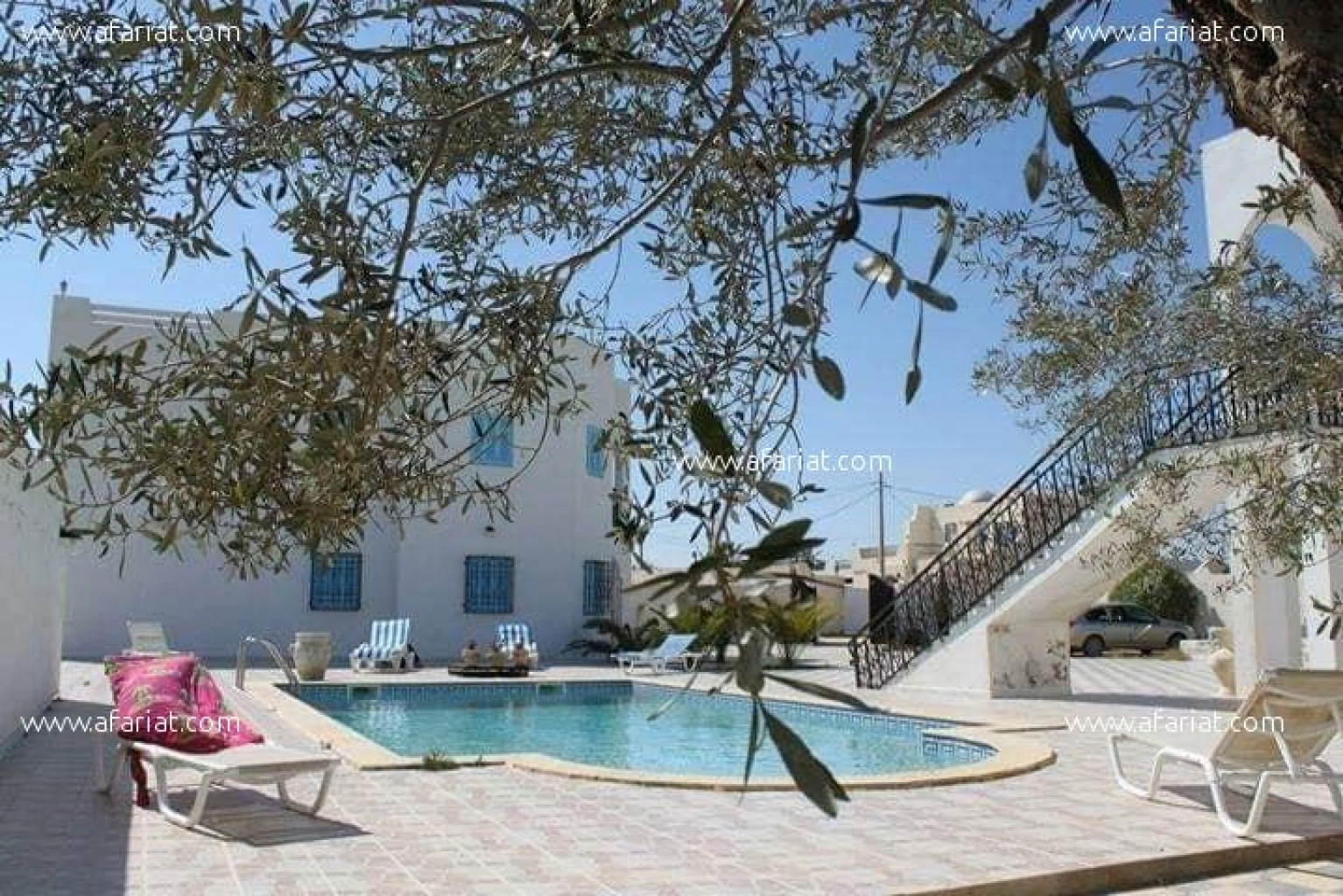 DEUX IMMEUBLES A LA VENTE A DJERBA A 580.000DT