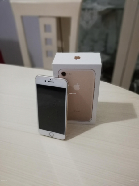 A vendre iPhone 7 - Afariat Tayara