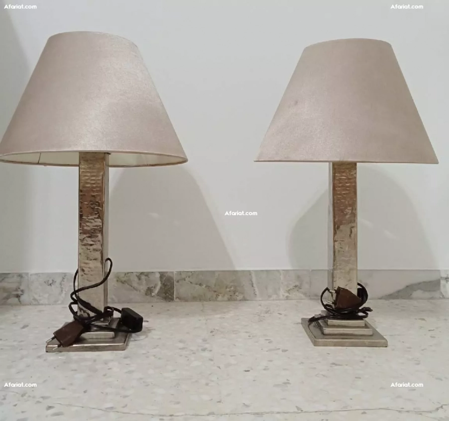 Deux veilleuses, lampes à poser