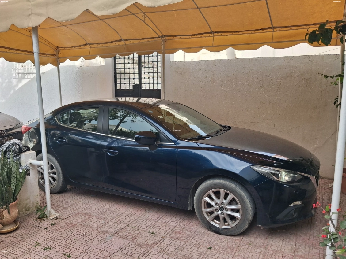 MAZDA 3 Berline (Sedan) Essence – Première Main