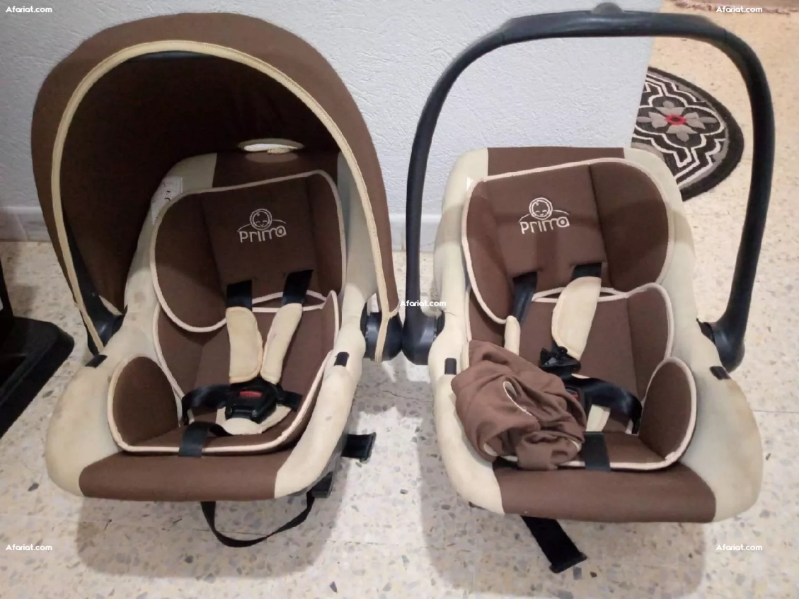 à vendre 2 Maxi cosi
