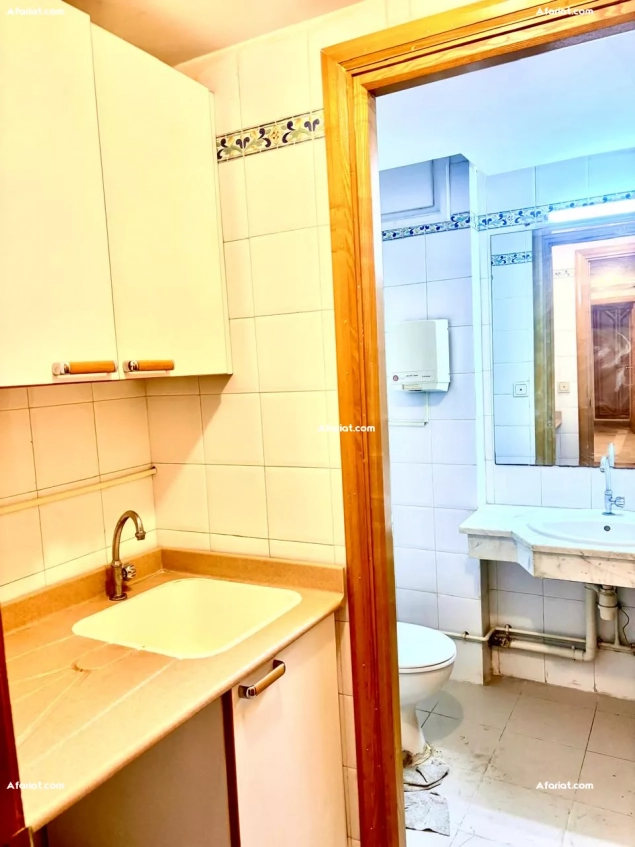 Bureau Meublé S+3 Haut Standing à Louer à Tunis – Medina Palace