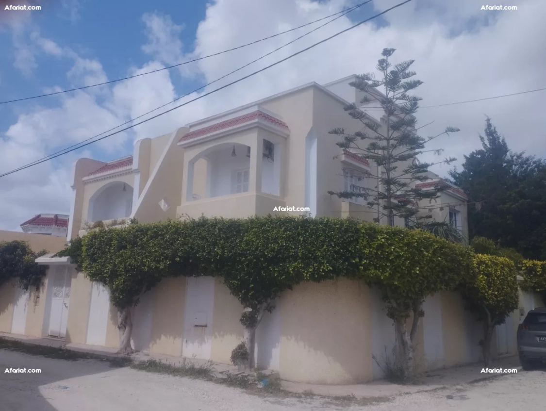 A vendre villa haut standing sur deux niveaux