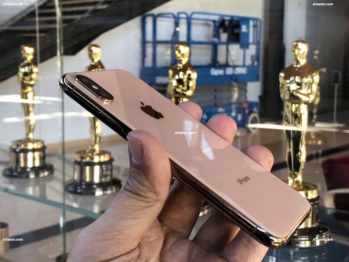 iPhone XS gold 64  très propres jamais réparer