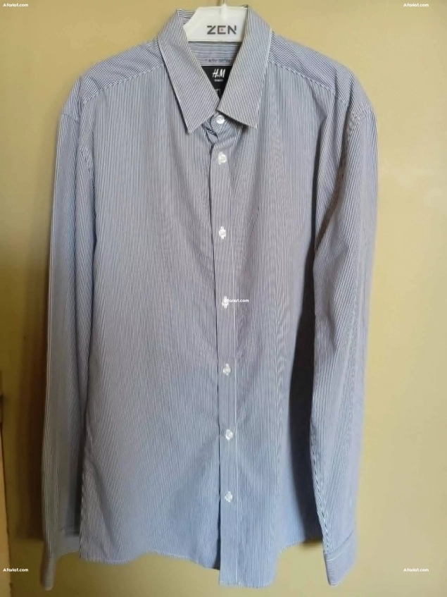 Chemise marque HM rayures bleu