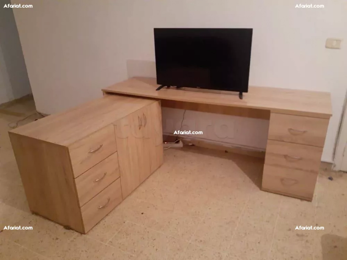 Bureau avec retour tout neuf