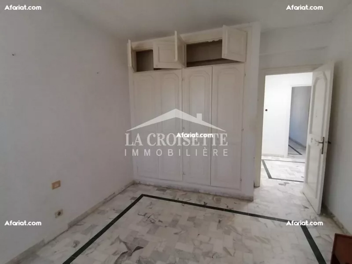 Duplex S+3 avec jardin à La Marsa MTRL0095