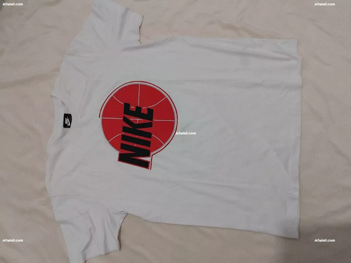 À vendre pull Nike blanc