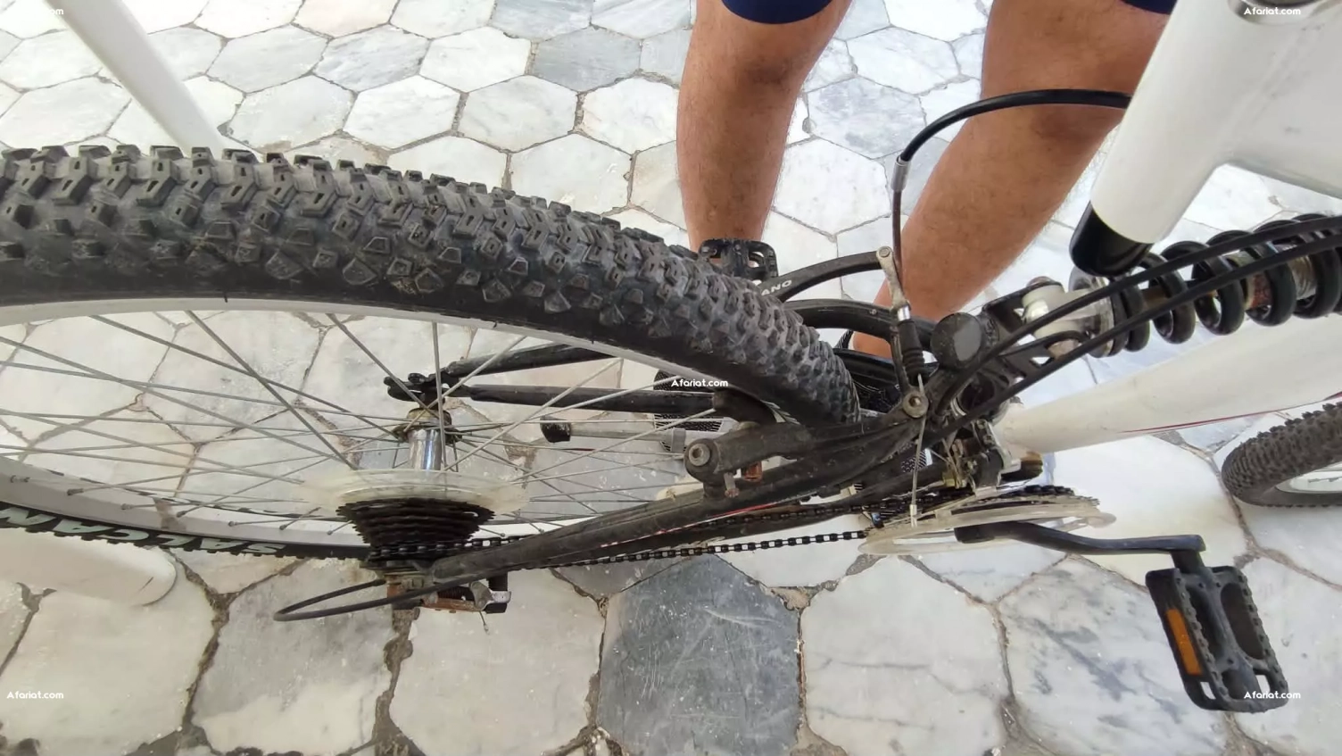 A vendre vélo avec vitesse