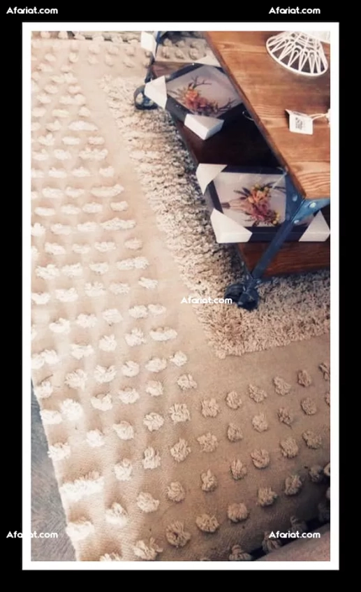 Tapis artisanal 100% laine et entièrement  fait main