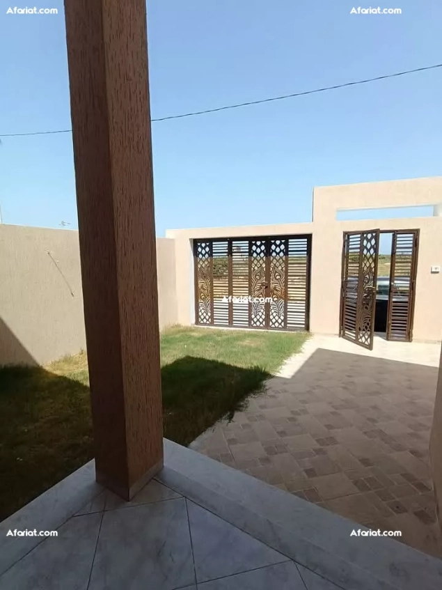 une belle maison s+3 a la plage el haouaria