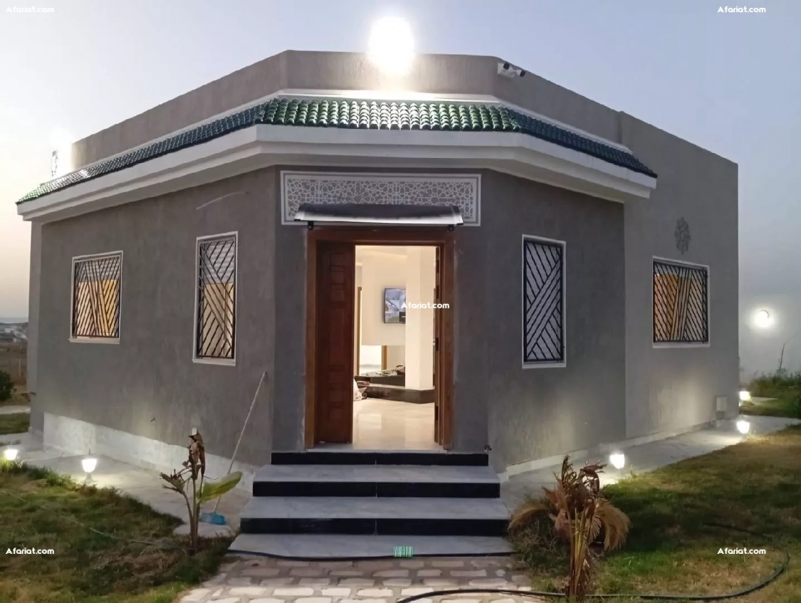 villa à vendre sur un terrain de 700 mètres carrés à borj el Amri