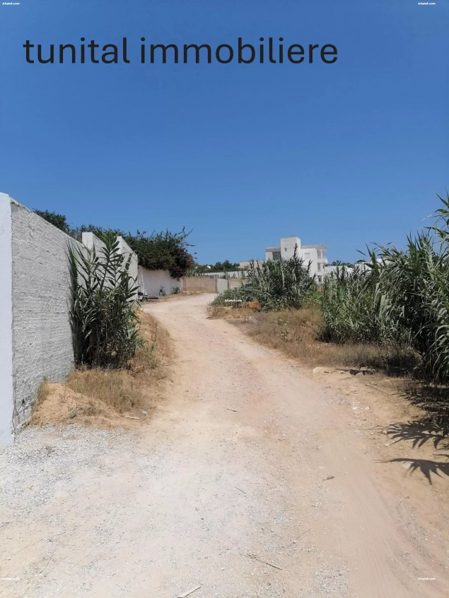 Gammarth village A vendre terrain zone villa bon emplacement
