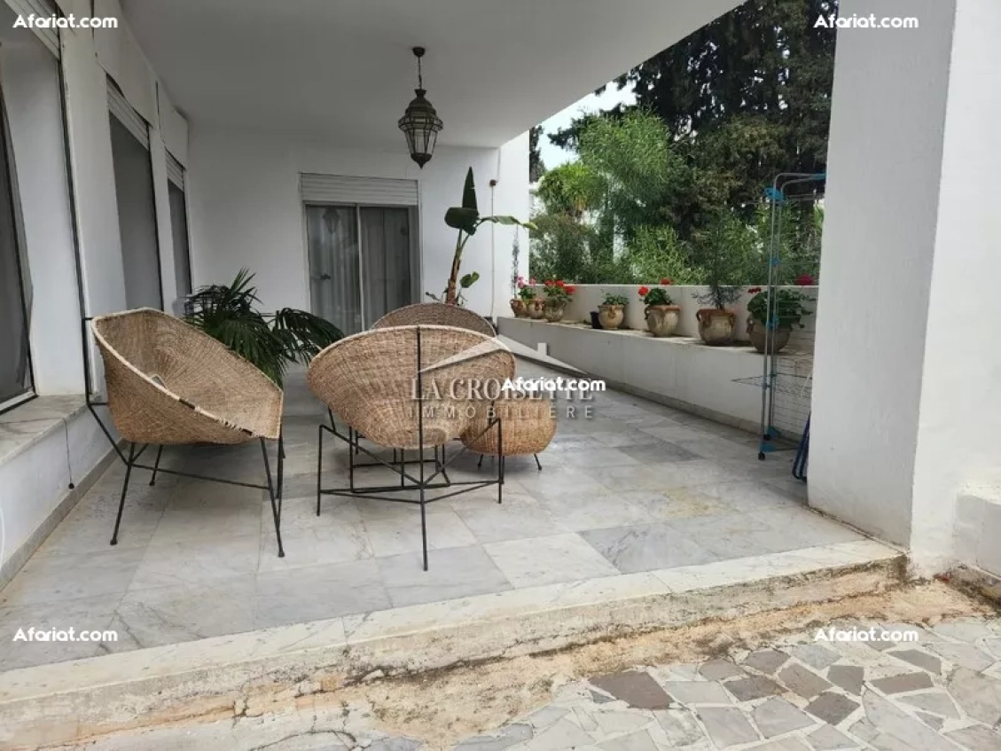 Villa S+4 avec piscine à Gammarth MVL1524