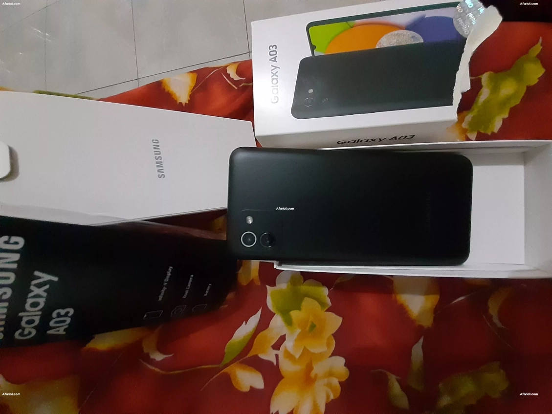 Avendre samsung galaxy a03