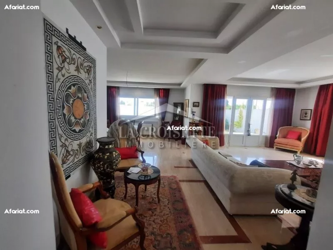 Villa plain-pied S+3 meublée à La Soukra MVL1172