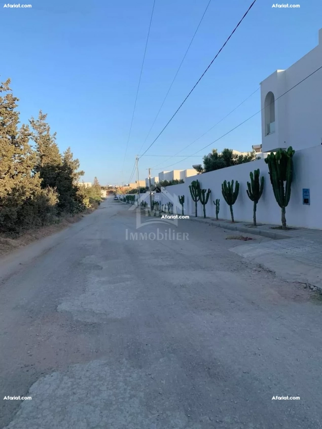 Belle maison S+2 avec jardin à Hammamet Sud à vendre 51355351