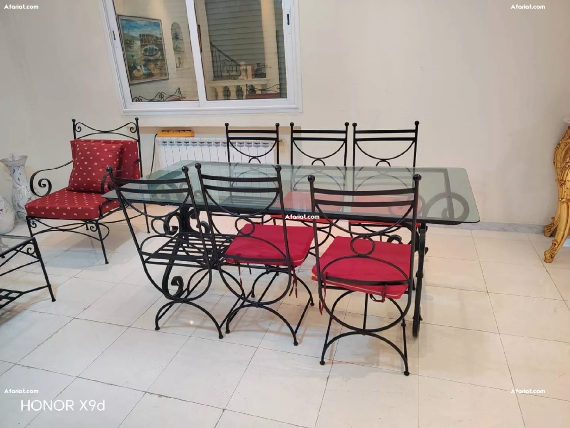 sallon et salle à manger en fer