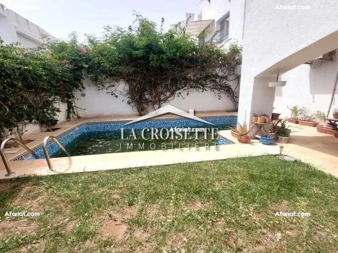 Duplex S+4 avec jardin et piscine à Gammarth MDL0614