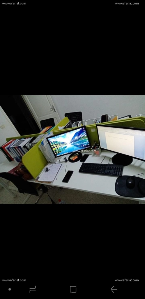 Lot d'ordinateurs et de bureaux a vendre