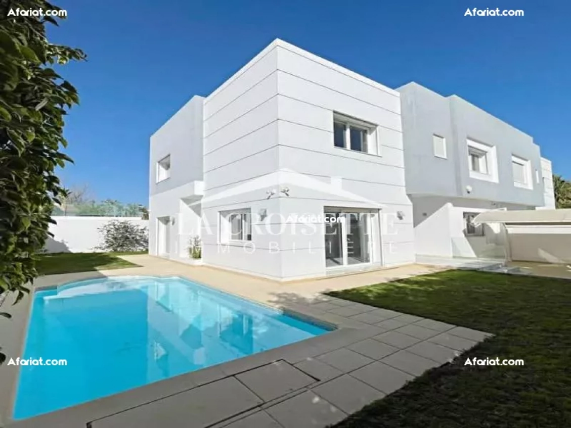 Villa S+4 avec piscine à La Soukra ZVL1665