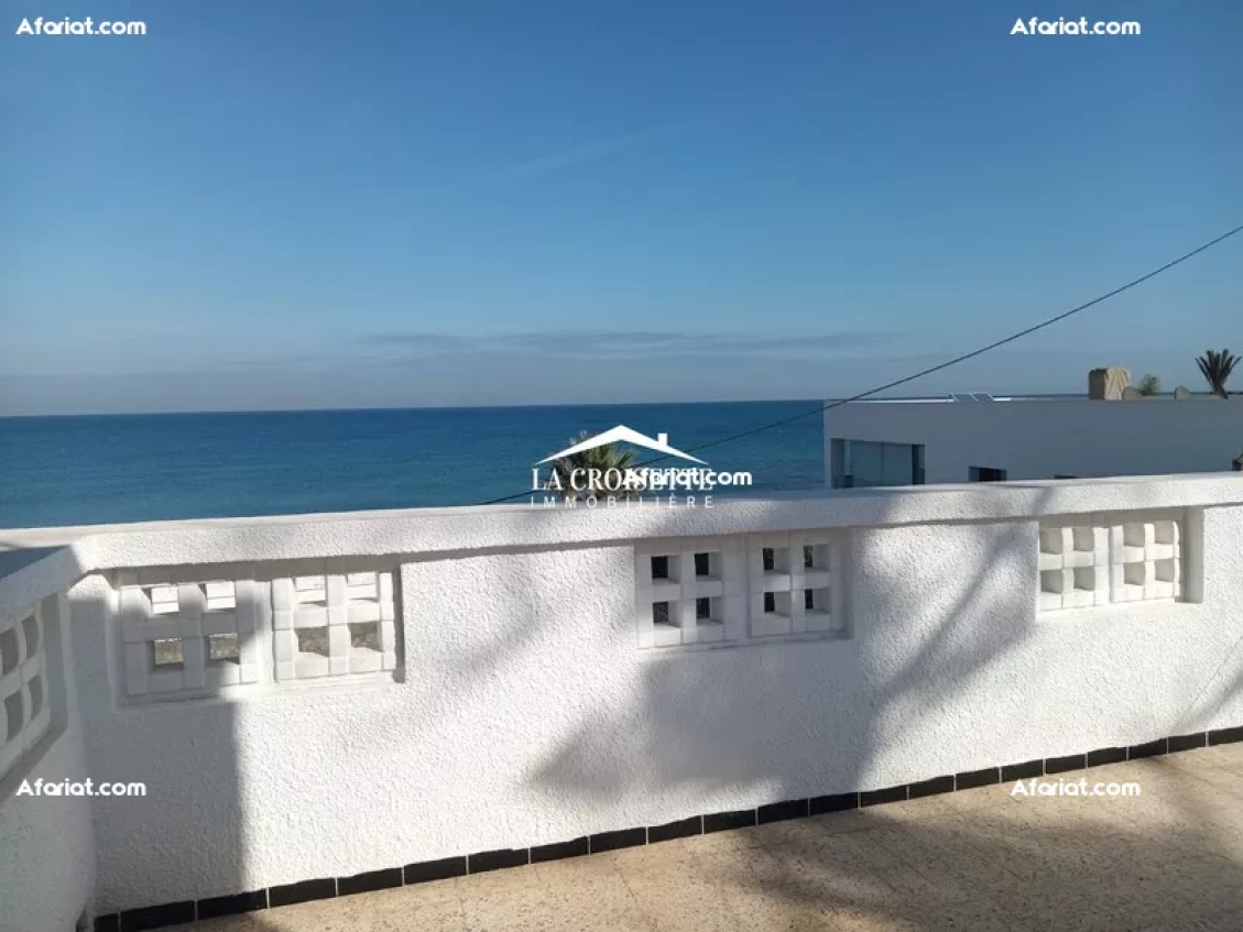 Etage de villa S+2 vue sur mer à La Marsa ZEL0516