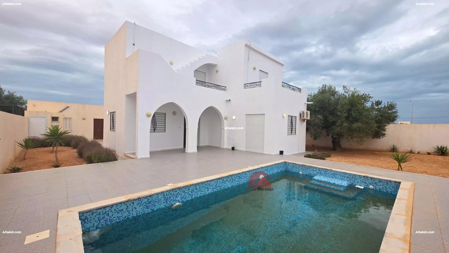VILLA SANS MEUBLES À HOUMT SOUK DJERBA - RÉF L767