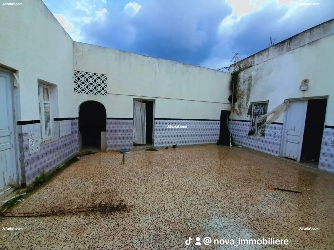 للبيع في قليبية وسط البلاد