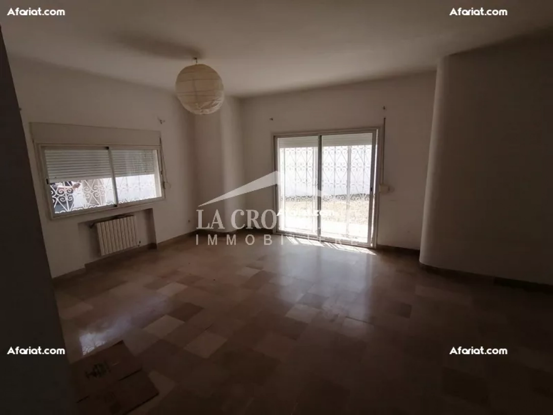 Villa S+4 à La Marsa ZVL1537