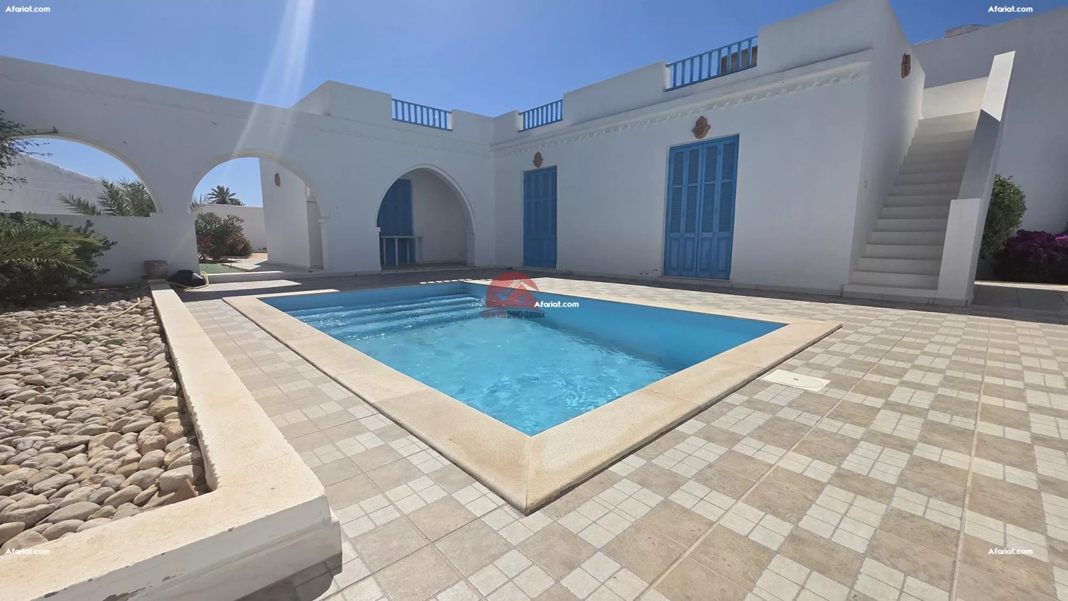 PETITE VILLA AVEC PISCINE À MIDOUN DJERBA ZU - RÉF V716