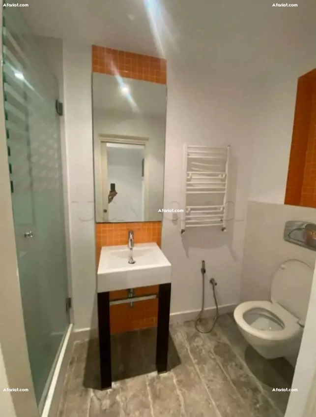 A vendre appartement bureautique a manar 1
